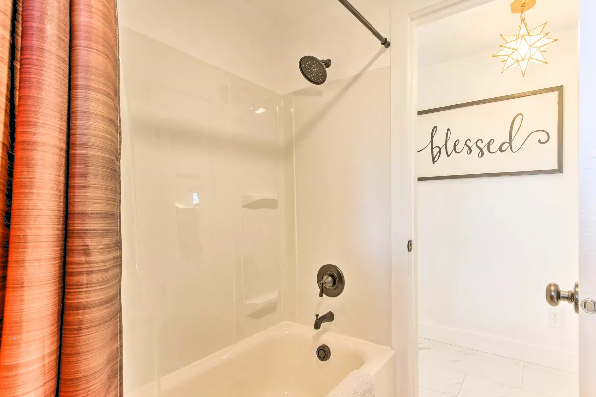 Main Floor Tub.png