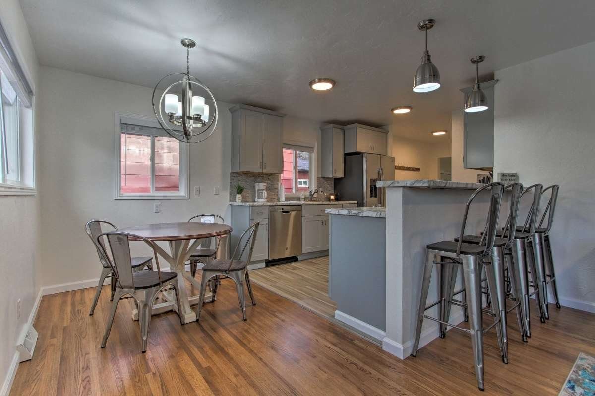Dining Room.jpg
