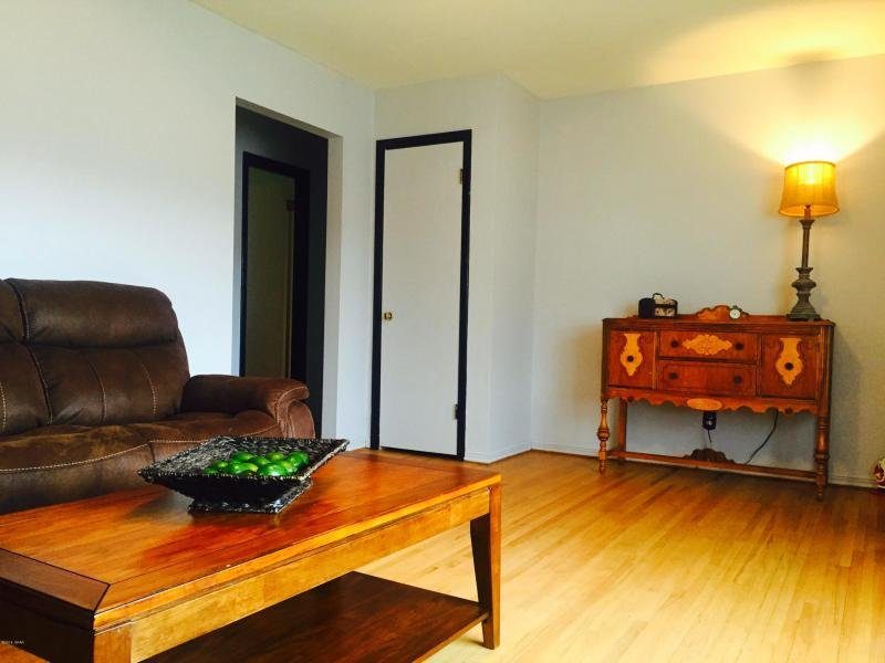 Living Room.jpg