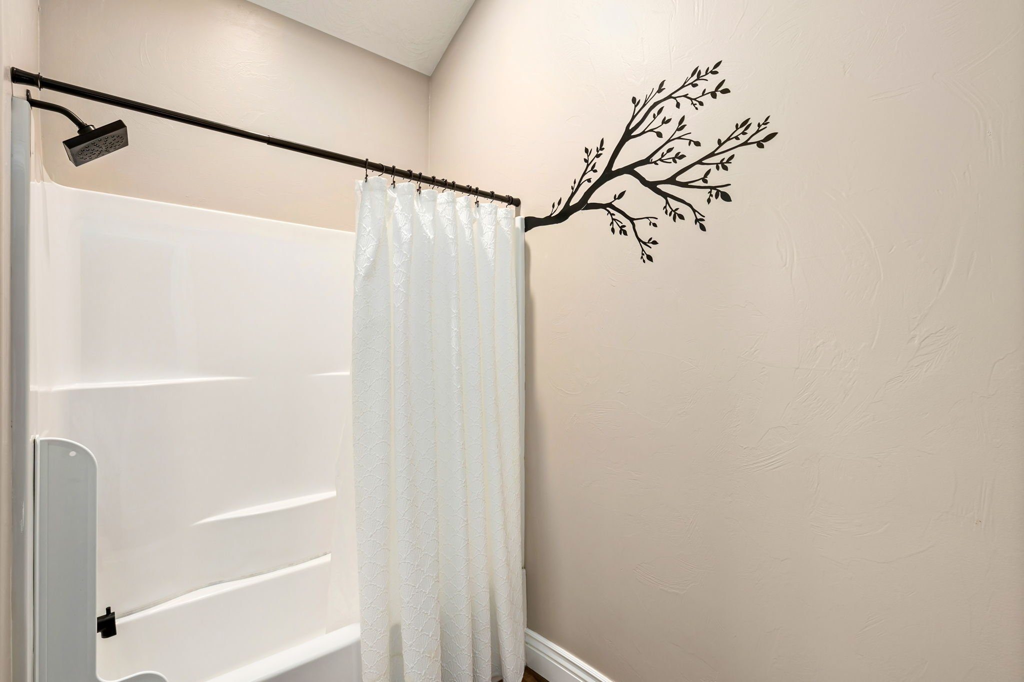 Wrecked-Refined-Opulent-Luxe-Retreat-Guest-Bath-Neutral-Design-Clean-Finish-Great-Falls-MT-74.jpg.jpg