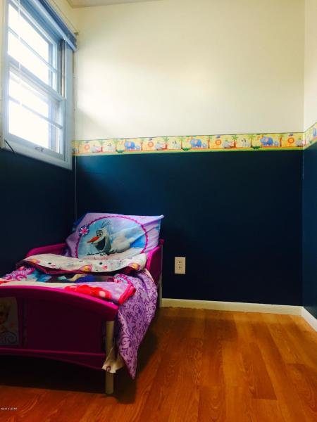 Twin Bedroom.jpg